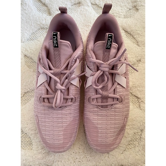 {Women’s} Nike Renew Arena Lace-Up Running Shoes - Picture 2 of 5